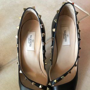 Valentino Garavani Rockstud | Size 38